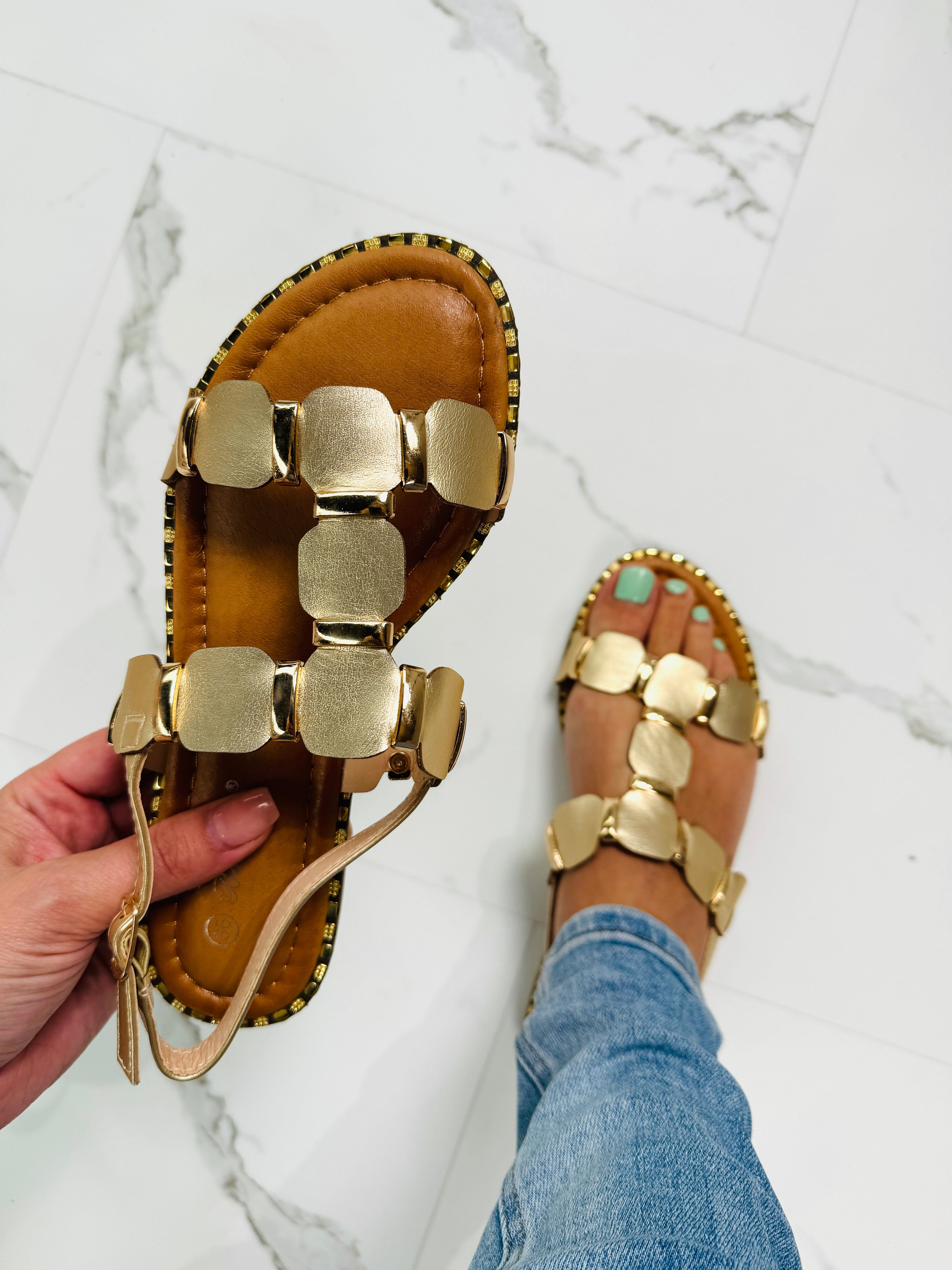 SANDALIAS DORADAS