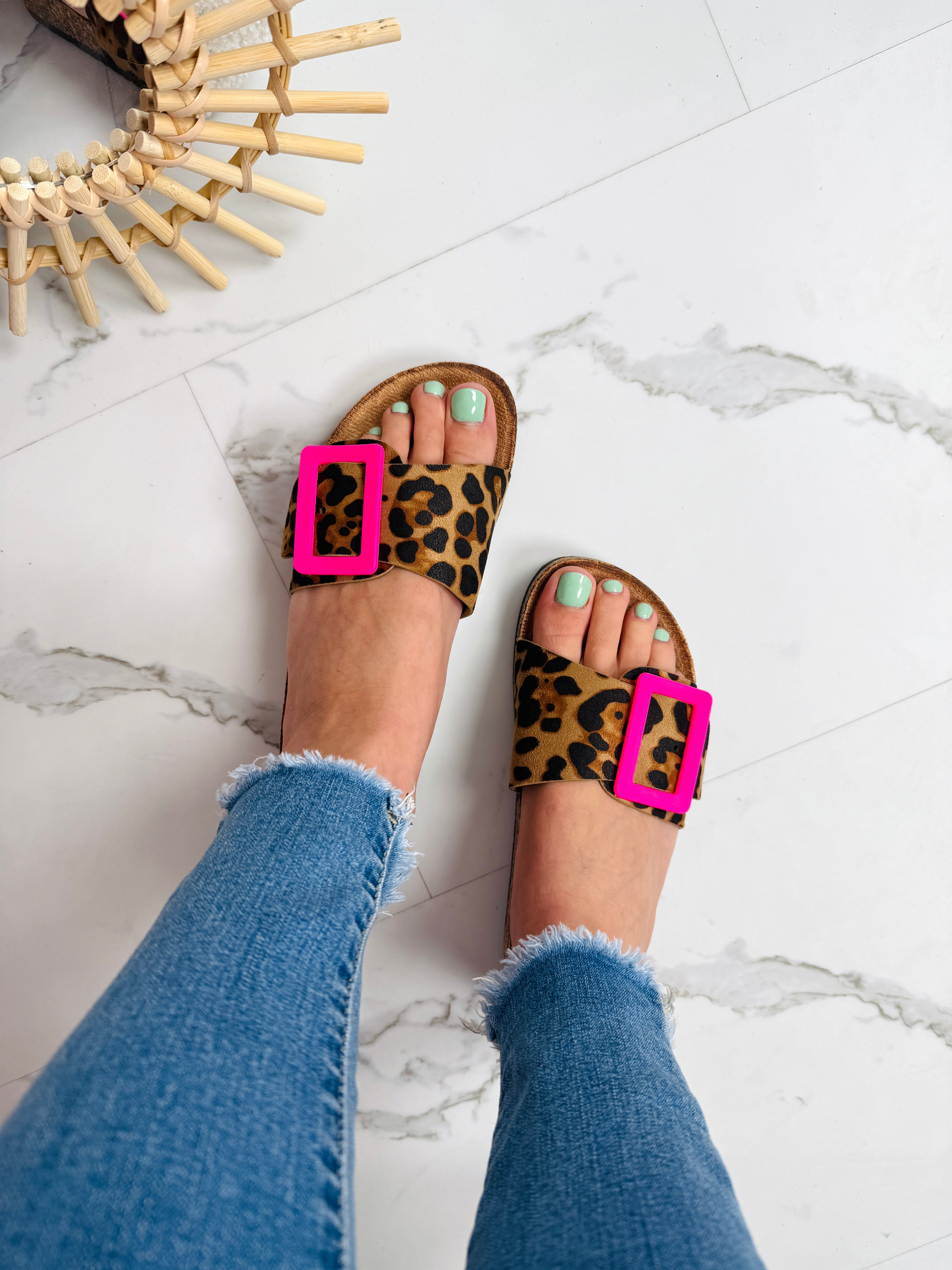 SANDALIAS LEOPARDO - ROSA