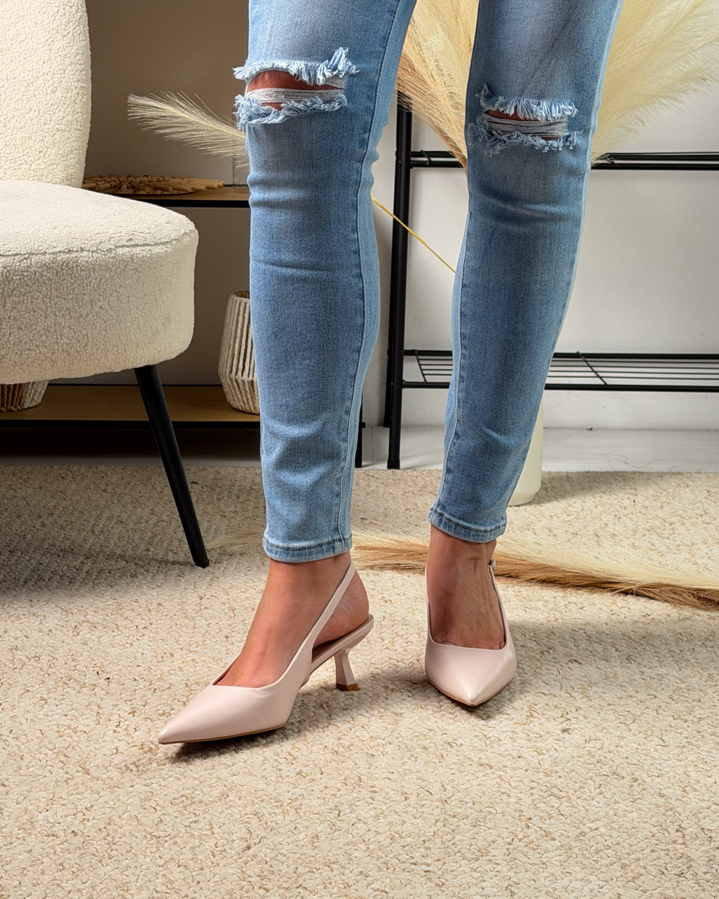 ZAPATO DE TACÓN BAJO ELEGANTE